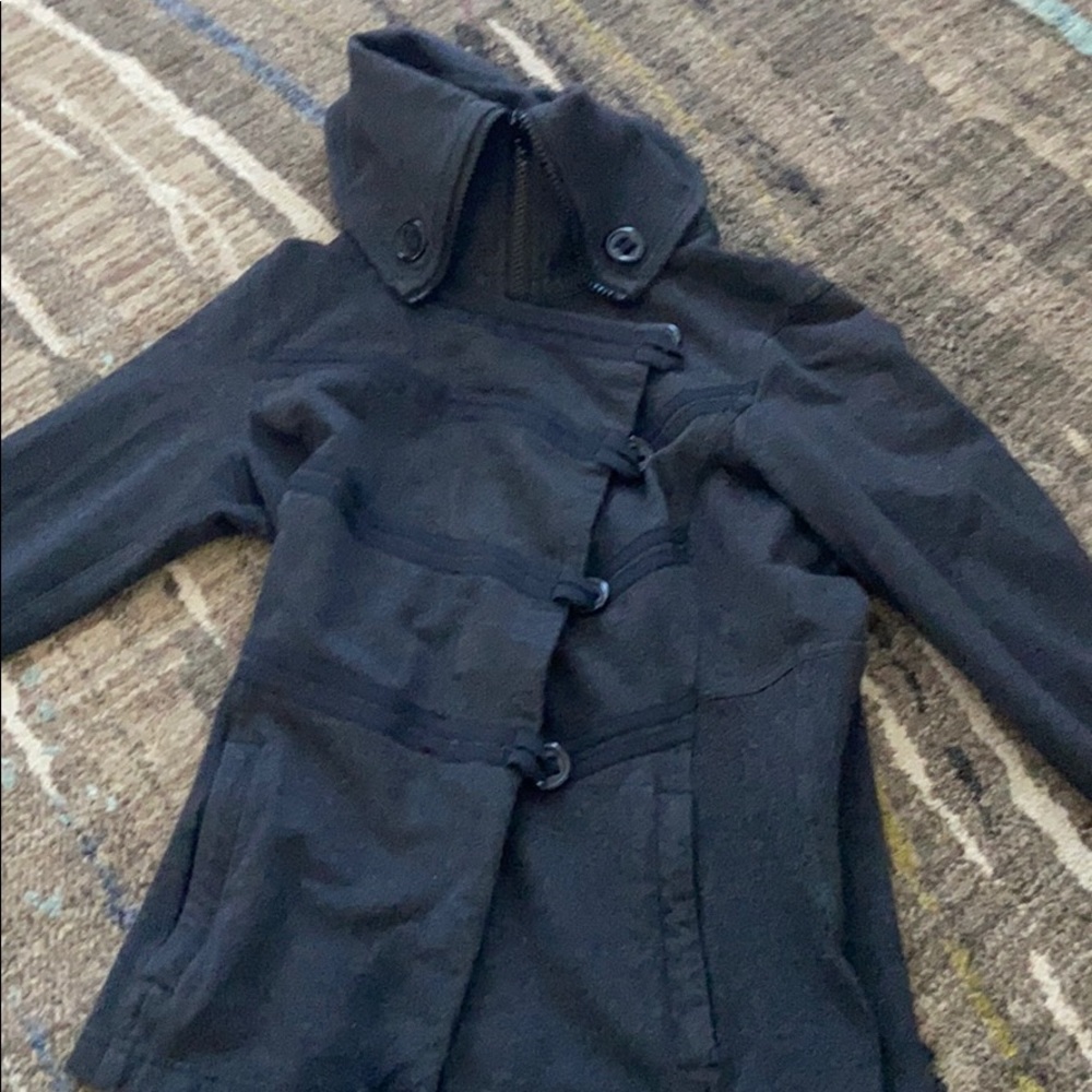 lululemon jacket - Picture 2 of 4